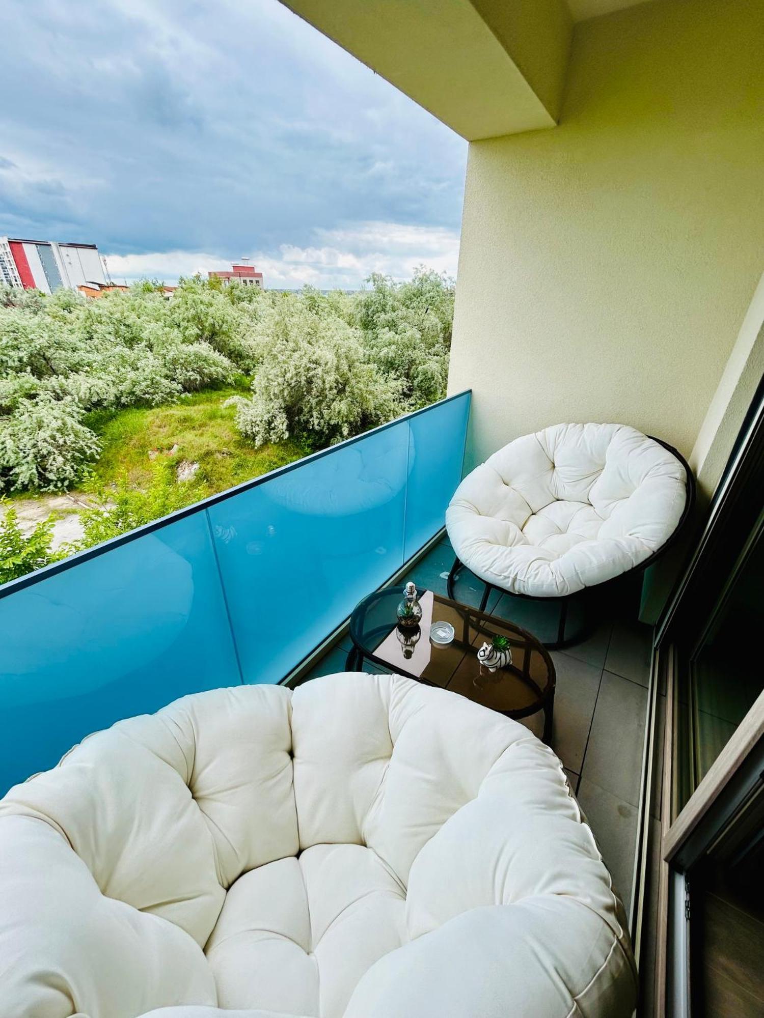 Dis Mamaia Nord Apartment Constanta Bagian luar foto
