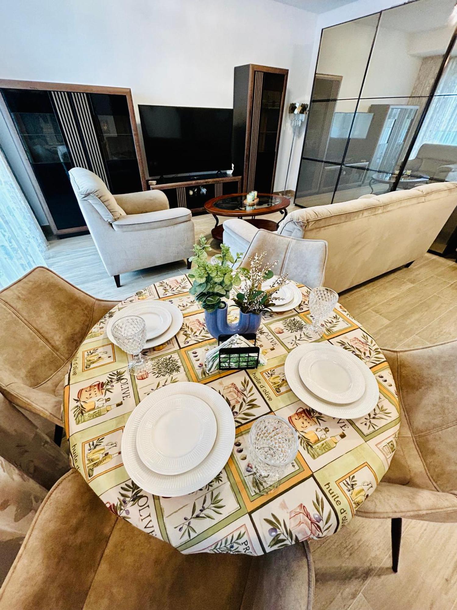 Dis Mamaia Nord Apartment Constanta Bagian luar foto