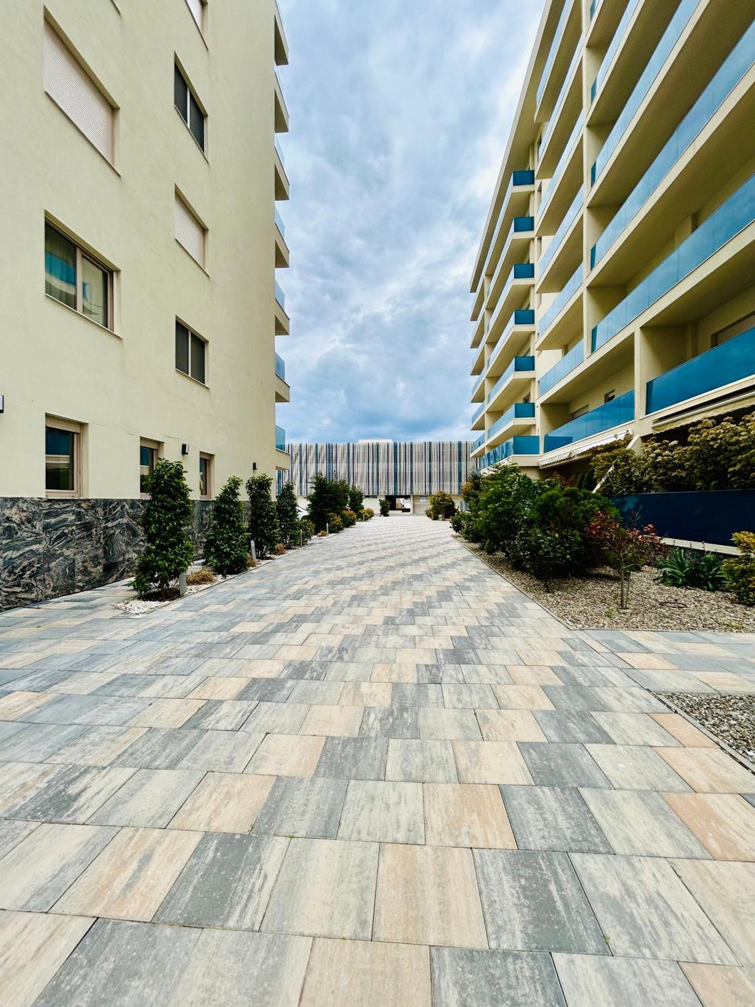 Dis Mamaia Nord Apartment Constanta Bagian luar foto